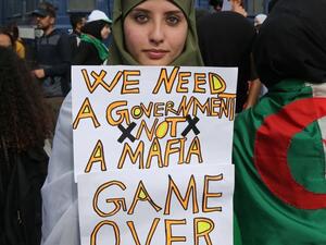 شهدت الجزائر تظاهرات شعبية طالبت ببعض الاصلاحات السياسية والاقتصادية