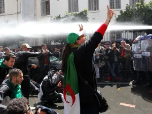  عبد الرزاق مقري في مؤتمر صحافي “نحن سعداء جدا بهذا النجاح. هذه نتائج تاريخية