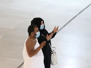 تعليق منع السفر من والى الامارات