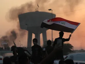 تزايدت في الفترة الماضية، حدة العمليات التي تنفذها مليشيات مسلحة ضد المقار الدبلوماسية