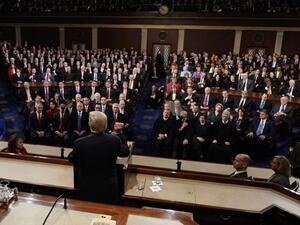 يتضمن فرض عقوبات مشددة على نظام الأسد ومن يدعمه