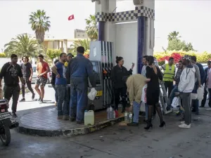حالة الطوارئ، حتى نهاية العام الجاري في تونس