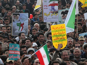  ستتم عملية شحن المواد المبردة عبر السفن وبالتالي إفراغ حمولتها في سوق الخضار بمسقط.