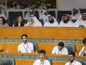 اعتاد نواب الكويت على استجواب اعضاء الحكومة في اجواء ديمقراطية عربية نادرة 