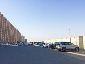 الاعلام الكويتي وصف الجدار بـ جدار برلين 