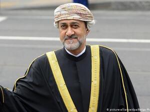 سلطان عمان هيثم بن طارق