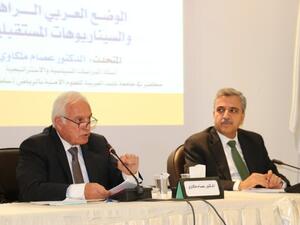 وتطرق المحاضر إلى بناء المنظومة العربية والمحاولات العربية التنويرية 