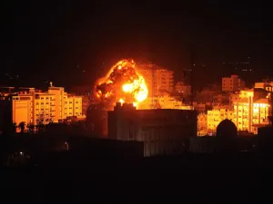 أهمها حول سرقة المياه الفلسطينية، والحق في الحصول على مياه الشرب.
