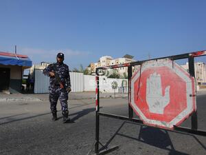 ولم تعلن أي جهة مسؤوليتها عن التفجيرين.