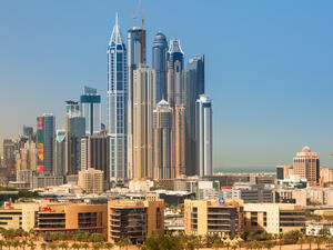 توقيف مسؤولين كبيرين في"أبراج كابيتال" الإماراتية