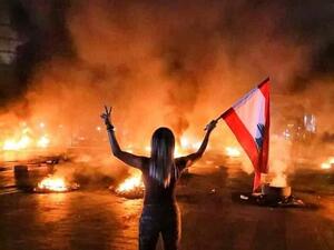 أمهل رئيس الوزراء سعد الحريري شركاءه في الحكومة 72 ساعة لدعم "الإصلاحات" 