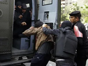  المتهم تمكن بالاتفاق مع العناصر الليبية من خطف 14 مصريا 