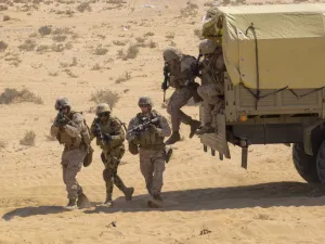  الإرهابي القتيل لقى مصرعه بالقرب من قرية البرث