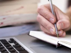 أمام امتحان فلسطين وتحولت دكاكينهم السياسية إلى أثر كرامة