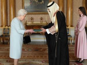 الأمير خالد مع زوجته في القصر الملكي