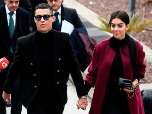 "رونالدو" وحبيبته "جورجينا"