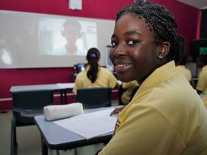 الاستاذ فيكتور صن