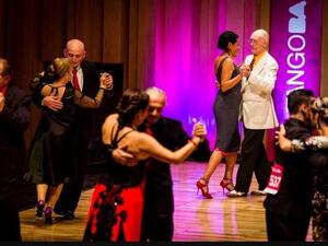 جيمس مكمانوس جيمس مكمانوس