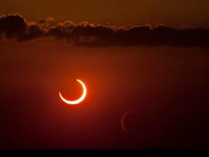 آخر كسوف للشمس في 2019