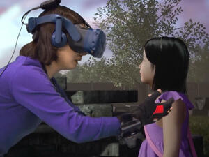 أم تتحدث مع طفلتها المتوفاة