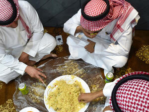 دولة خليجية تتصدر قائمة الدول الأكثر هدرًا للطعام