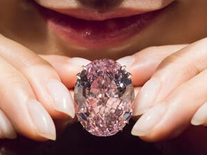 ألماسة "روح الوردة" النادرة  ألماسة "روح الوردة" النادرة