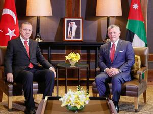 التايمز تتحدث عن سر تقارب الأردن مع تركيا وقطر؟