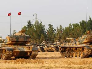 تركيا ستبدأ عملية عسكرية بسوريا إذا لم تتم إقامة منطقة آمنة