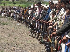 الحوثيون يعلنون شن هجمات بطائرات مسيرة على مطار أبها