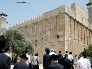 رقصات تلمودية داخل المسجد الإبراهيمي في الخليل