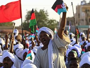 قوات الأمن السودانية تداهم مقر تجمع المهنيين قبل احتجاج