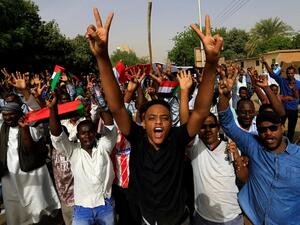 واشنطن ولندن وأوسلو تدعو إلى حوار شامل بالسودان لنقل السلطة لحكومة مدنية