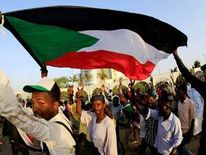 التلويح بسلاح العصيان المدني في السودان من جديد