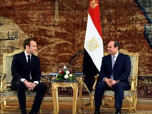 السيسي يتلقى اتصالا من ماكرون