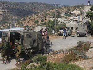 الجيش الإسرائيلي يداهم بلدتين فلسطينيتين قرب رام الله