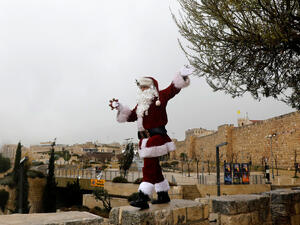 إسرائيل تتراجع عن حظر دخول مسيحيي غزة وتسمح لهم بزيارة المدن المقدسة