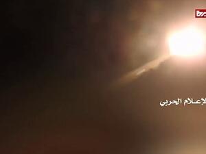 الناطق باسم الحوثيين: تم إسقاط الطائرة بصاروخ أصاب هدفه بدقة عالية، وجرى تطويره محليا