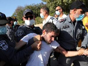 اعتقالات واشتباكات في تل أبيب بعد حظر مثير للجدل على المظاهرات الكبرى