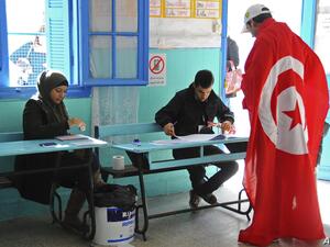 "زلزال انتخابي" مقبل وتونس تنتظر حسم النتائج