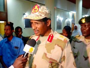 نائب رئيس المجلس العسكري الانتقالي الفريق أول محمد حمدان دقلو"حميدتي"