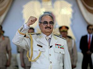 اللواء الليبي المتقاعد خليفة حفتر