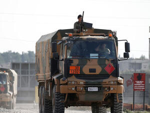 تركيا تعلن مقتل شخصين في هجوم بسيارة ملغومة قرب الحدود السورية