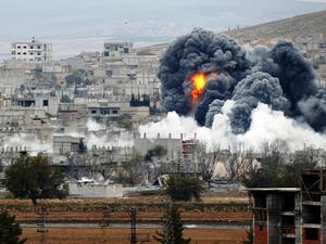 ضربات جوية تقودها روسيا على شمال غرب سوريا الخاضع للمعارضة تقتل 40