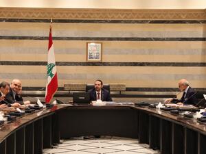 لبنان يصاب بشلل بسبب الصراع السياسي