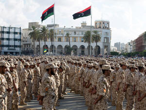 خسائر بالمليارات بسبب الصراع على السلطة في ليبيا