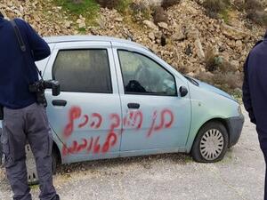 مستوطنون يعطبون إطارات مركبات فلسطينية شمالي الضفة