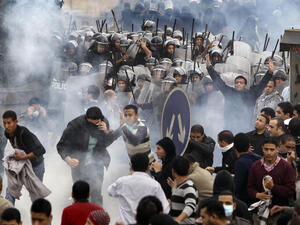 انتقادات لـ"تويتر" بعد حذفه "نازلين الساعة تلاته" في مصر