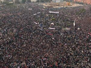 حالة ترقب بمصر وتشديد أمني قبل يوم من ذكرى ثورة 25 يناير