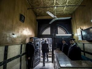  كورونا يتفشى في السجون المصرية