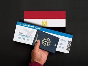 الوزارة تنفذ خطة طموحة، وقد تحدث تعديلات أثناء تنفيذها وفقاً للمستجدات، مثمناً جهود الوزارة في استعادة المصريين من مدينة "ووهان" الصينية